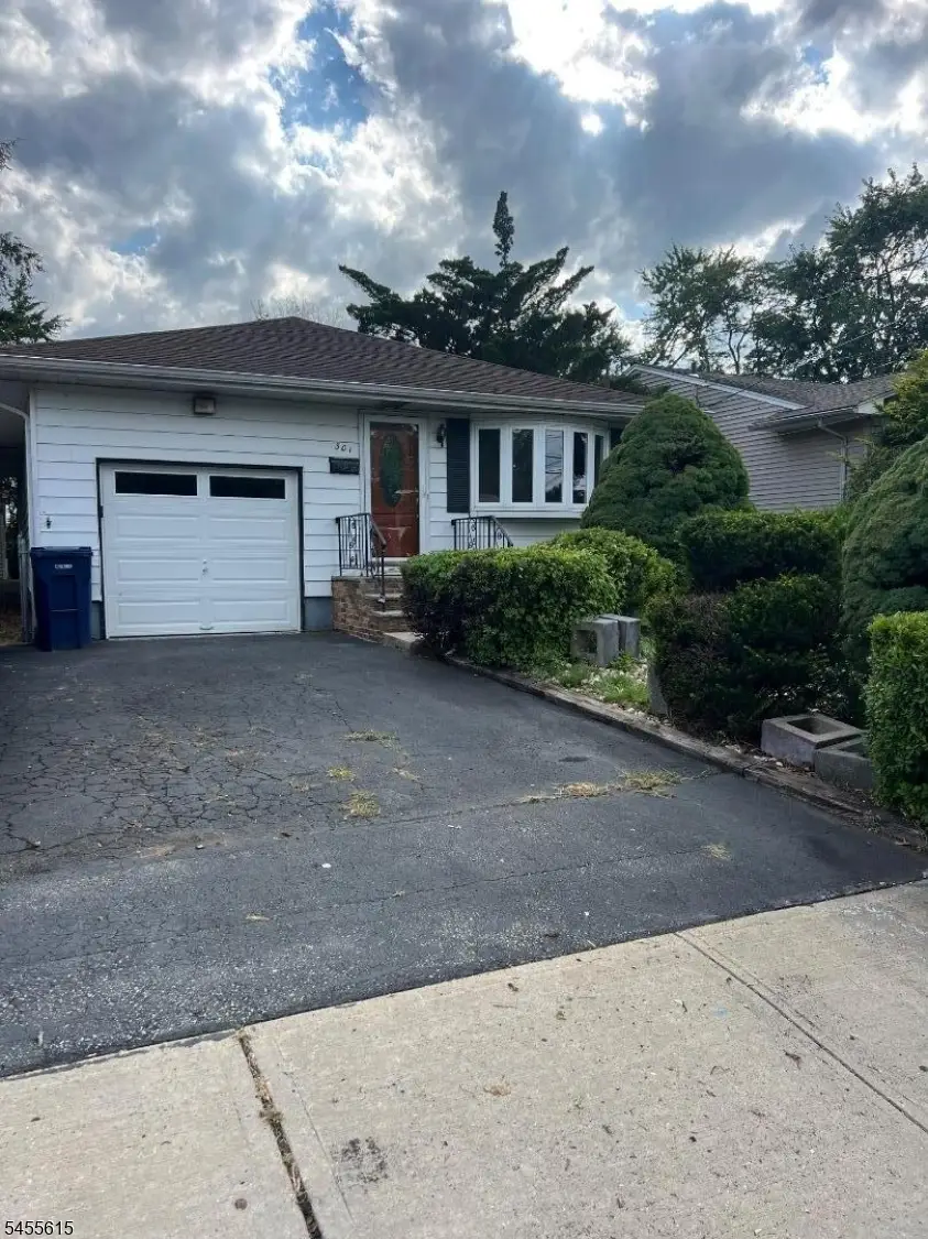 301 New York Ave, Clark, NJ 07066 - #1