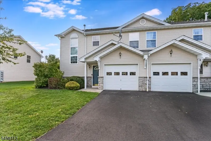 9 Ferndale Ln, Hardyston, NJ 07419 - #2