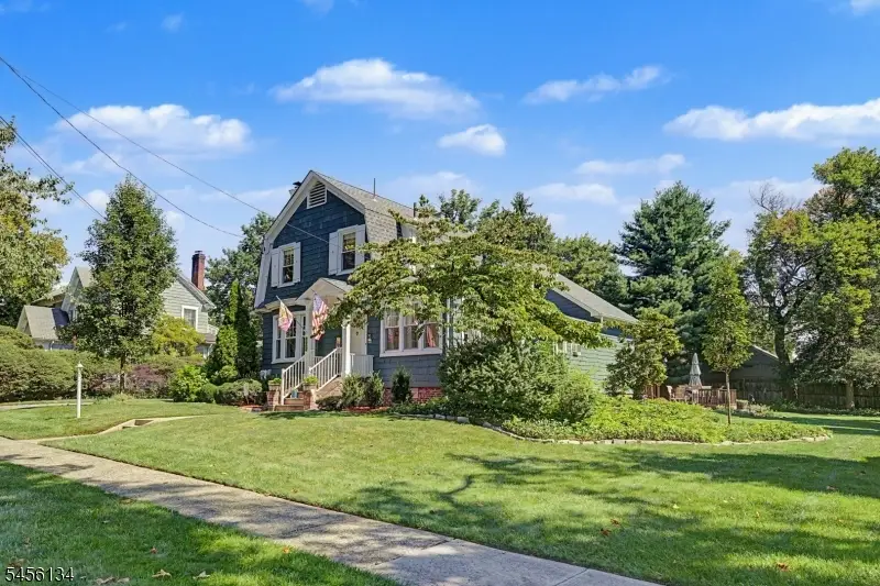 117 Severin Ct, Cranford, NJ 07016 - #2