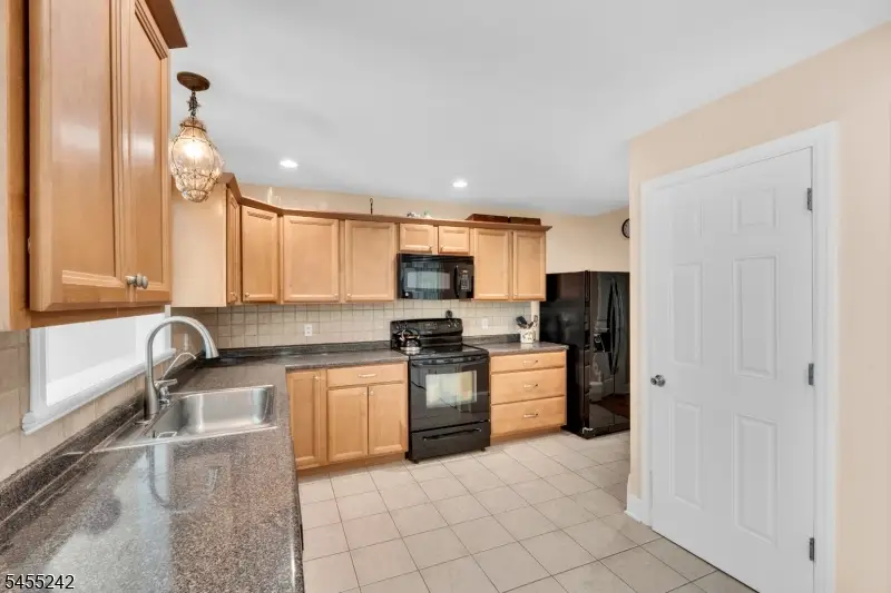 20 Edgemere Ave, Mount Arlington, NJ 07856 - #3
