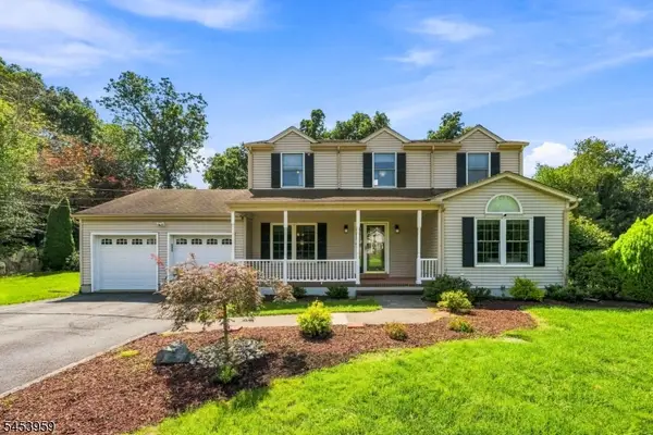 18 Lauren Ct, Byram Twp., NJ 07874