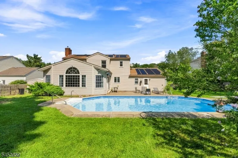 18 Lauren Ct, Byram Center, NJ 07874 - #3