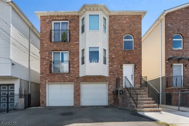 33-35 Pierce St, Newark, NJ 07103 - #1