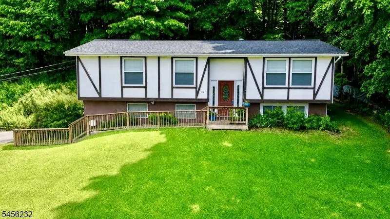 131 Munsonhurst Rd, Franklin, NJ 07416 - #1