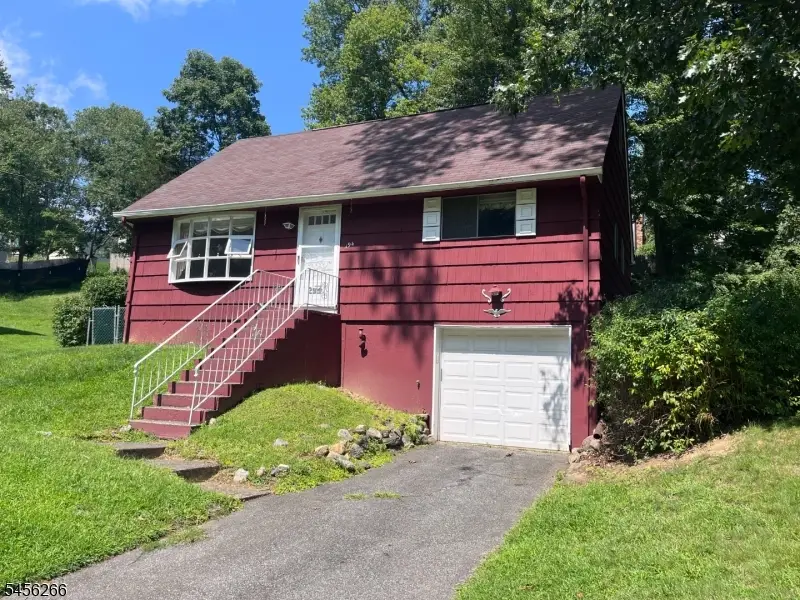 194 Tomahawk Trl, Byram, NJ 07871 - #1