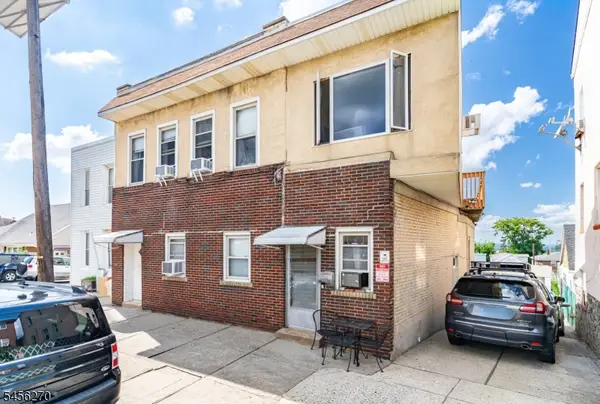 85 Grant St, Fairview Boro, NJ 07022