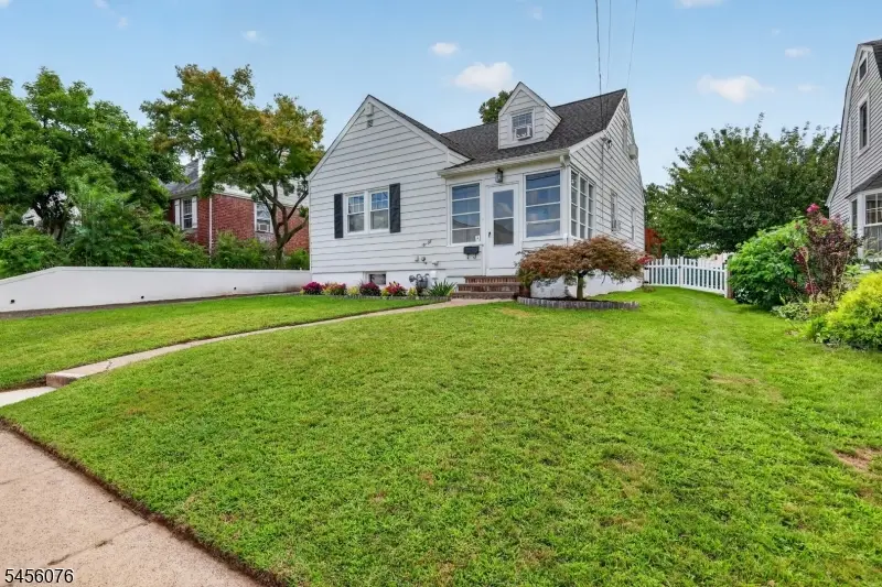 10-08 Campbell Rd, Fair Lawn, NJ 07410 - #1