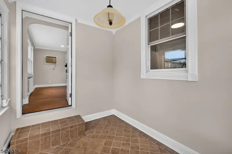 10-08 Campbell Rd, Fair Lawn, NJ 07410 - #3