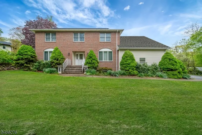 11 Ledgerock Ct, Parsippany Troy Hills, NJ 07950 - #2