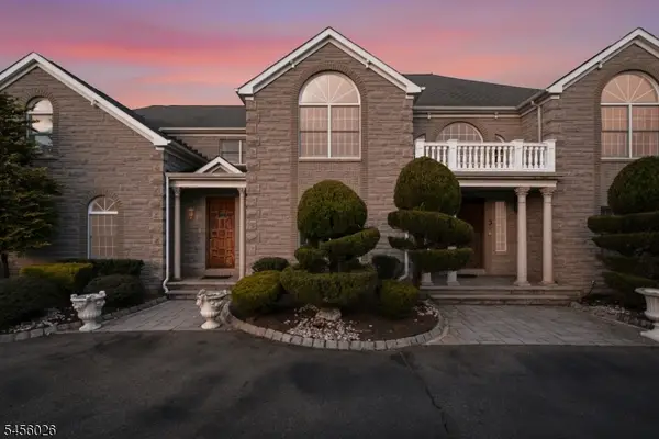 3 Topaz Ct, Marlboro Twp., NJ 07746