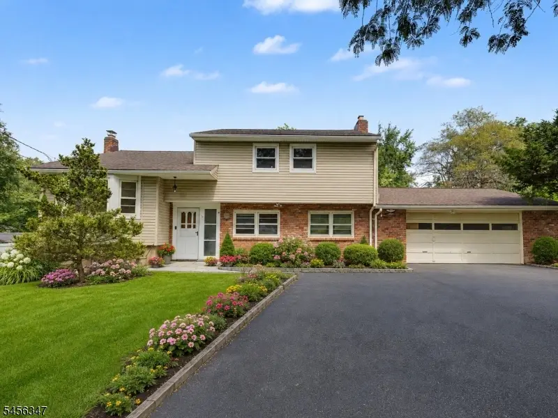 11 Dolly Dr, Parsippany Troy Hills, NJ 07054 - #1