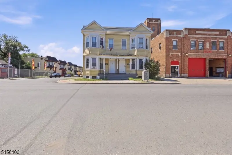 665 Grove St, Irvington, NJ 07111 - #1