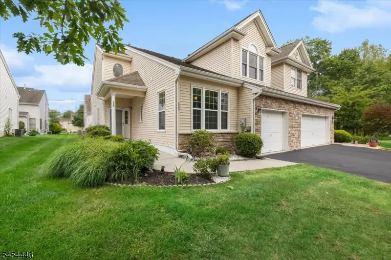 11 Disbro Ln, Franklin, NJ 08873 - #1
