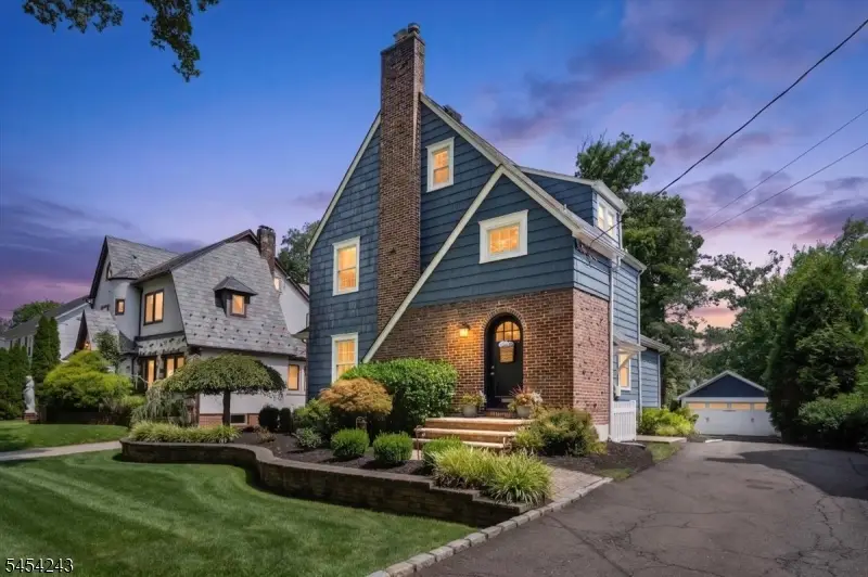 8 Doering Way, Cranford, NJ 07016 - #2