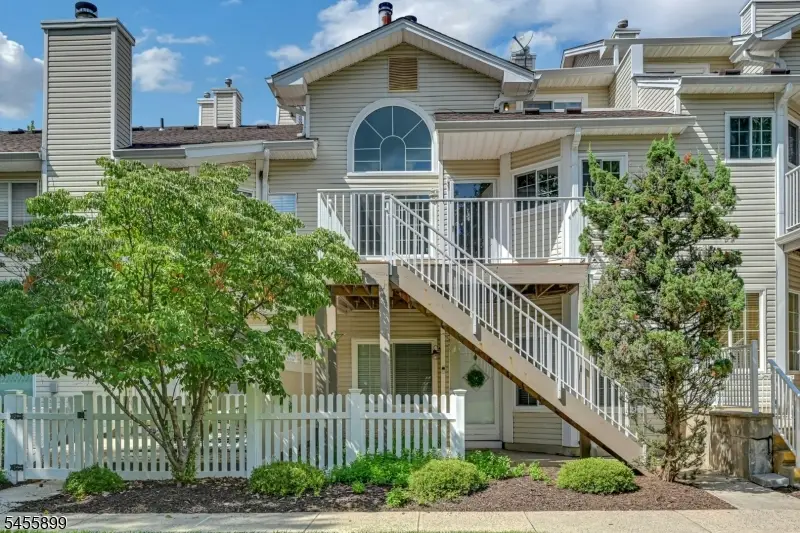 31 Academy Court, The Hills, NJ 07921 - #1