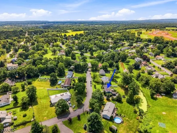20 Claremont Dr, Hillsborough Twp., NJ 08844