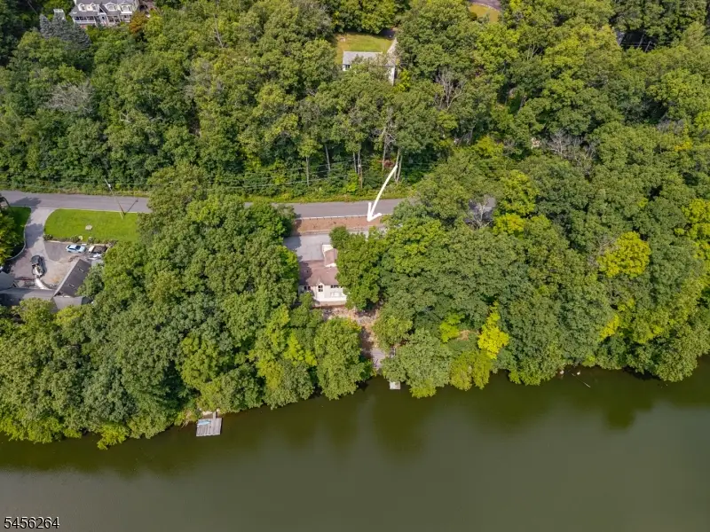 42 W Shore Dr, Vernon, NJ 07462 - #2