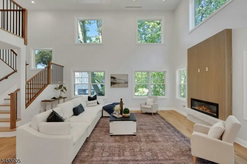 21 Kuntz Ave, Berkeley Heights, NJ 07922 - #2