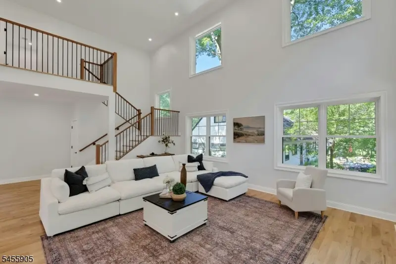21 Kuntz Ave, Berkeley Heights, NJ 07922 - #3