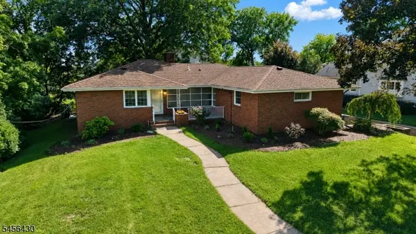 99 Prospect St, Somerville Boro, NJ 08876