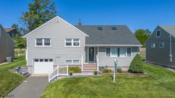 24 Lennon Pl, Clifton City, NJ 07013