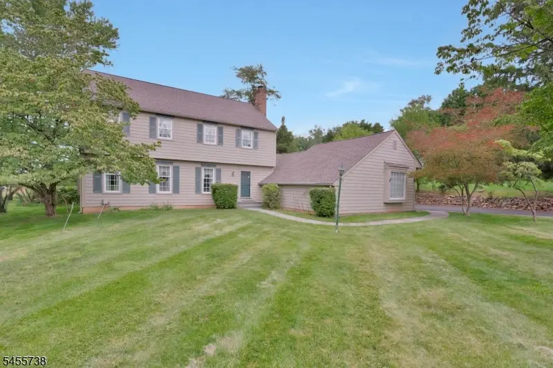 11 Amherst Ct, Clinton, NJ 08801 - #1