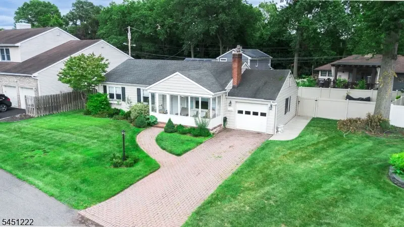 870 Crescent Dr, Rahway, NJ 07065 - #2