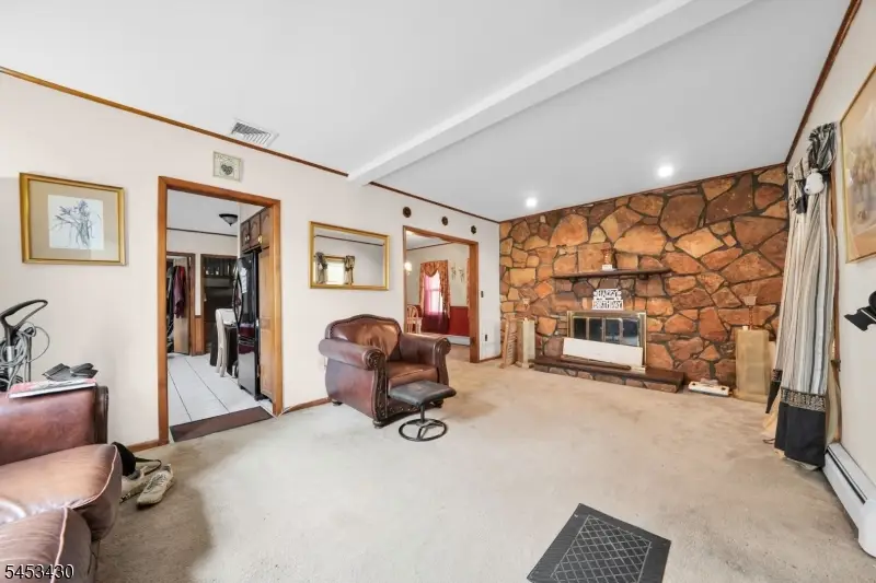 416 Roosevelt St, Roselle Park, NJ 07204 - #3