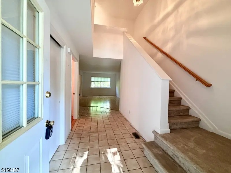 14 Pale Star Ct, Hardyston, NJ 07419 - #3