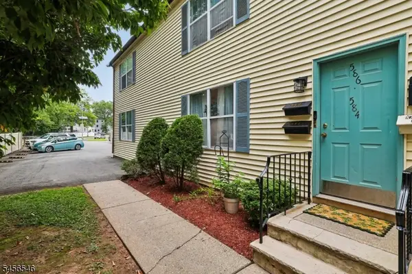 584 Thomas Blvd #1A, East Orange City, NJ 07017