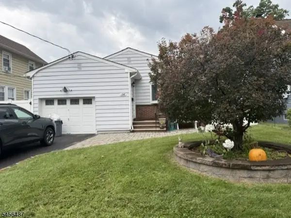 196 Galloping Hill Rd, Roselle Park Boro, NJ 07204
