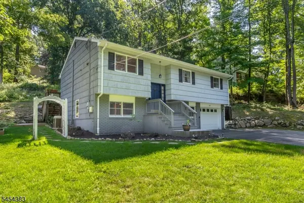 104 Ford Rd, Denville Twp., NJ 07834