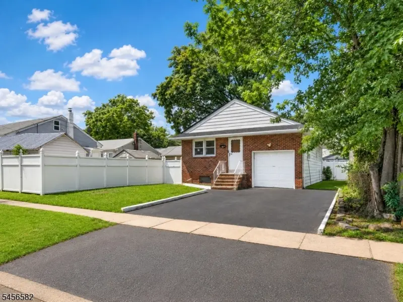 811 Hussa St, Linden, NJ 07036 - #2