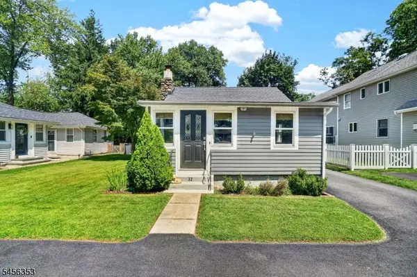 32 Merrie Trl, Denville Twp., NJ 07834