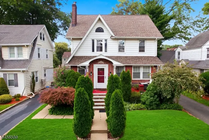 351 Griggs Ave, Teaneck, NJ 07666 - #1