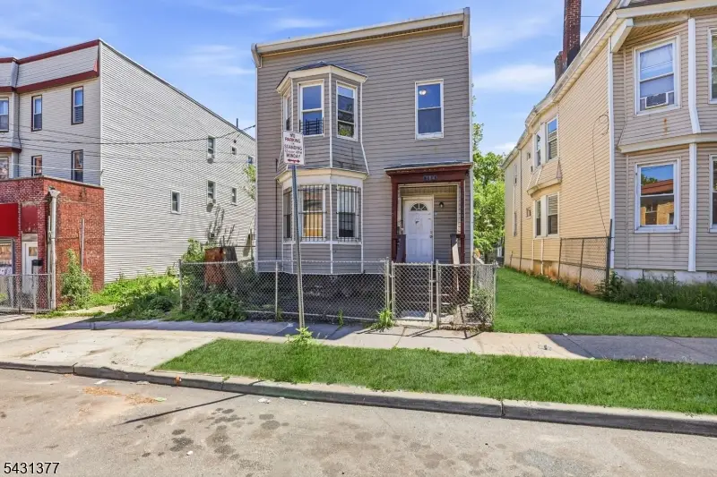 184 W Runyon St, Newark, NJ 07108 - #1