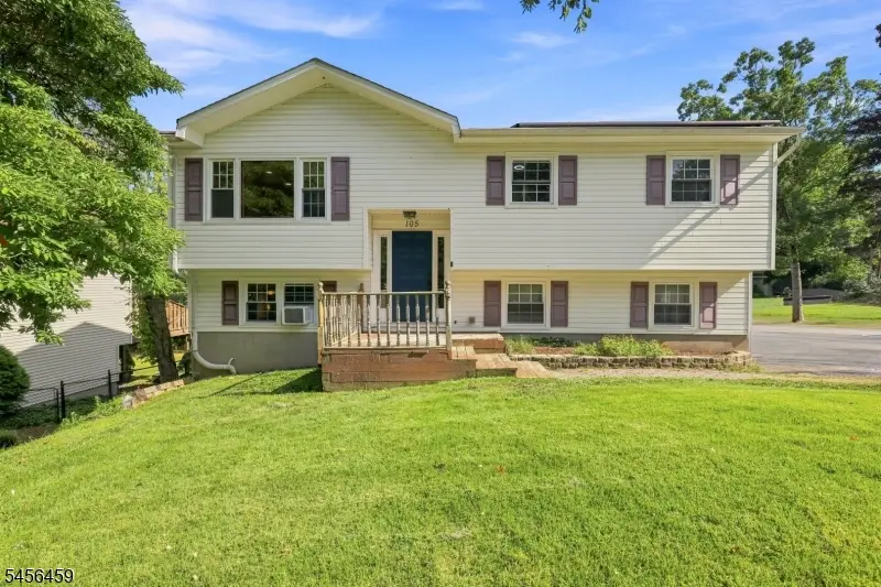 105 Leland Trl, Hopatcong, NJ 07843 - #1