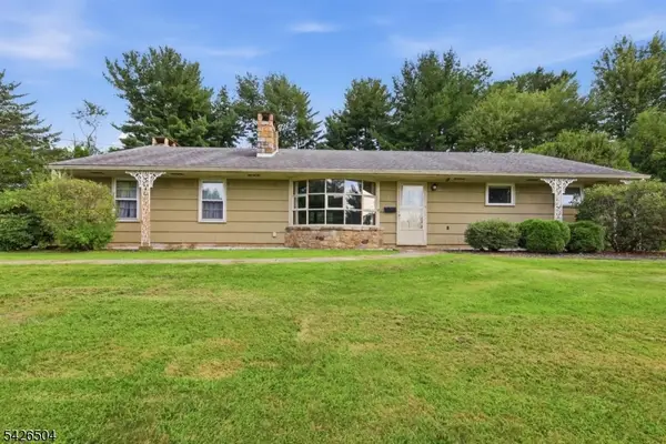 7 Essex Rd, Washington Twp., NJ 07882