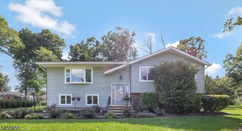 18 Starlight Rd, Oak Ridge, NJ 07438 - #1
