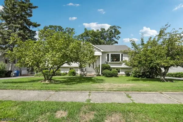 347 Alan Dr, Paramus Boro, NJ 07652