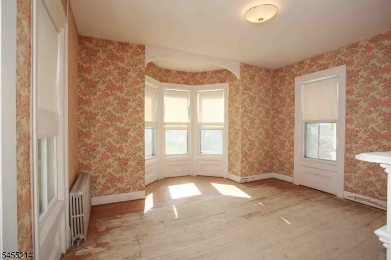 8 High St, Stanhope, NJ 07874 - #3