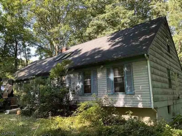 5 Rocky Heights Rd, Denville Twp., NJ 07950
