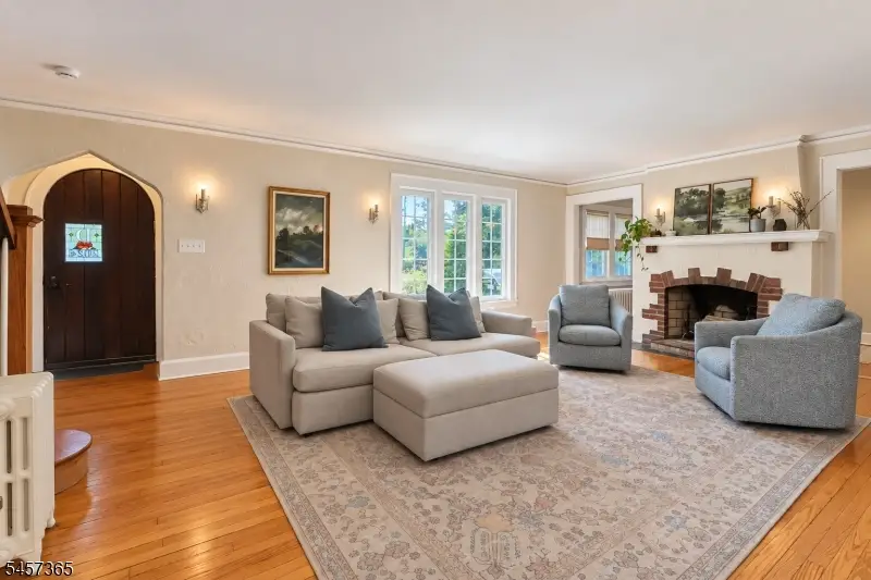 8 S Oak Ct, Madison, NJ 07940 - #3