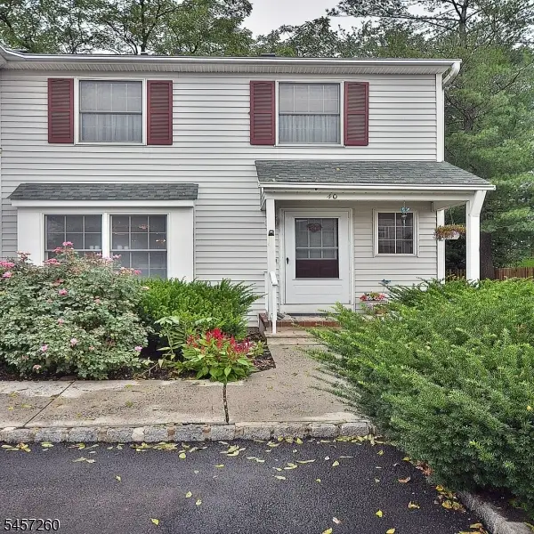 40 Giles Biondi Ct, Bound Brook Boro, NJ 08805