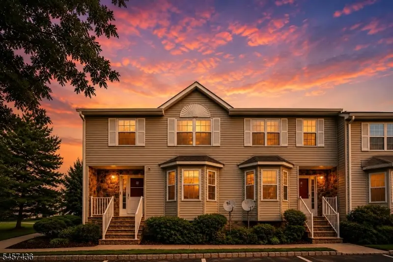 8 Ashley Ct, Franklin, NJ 08873 - #1