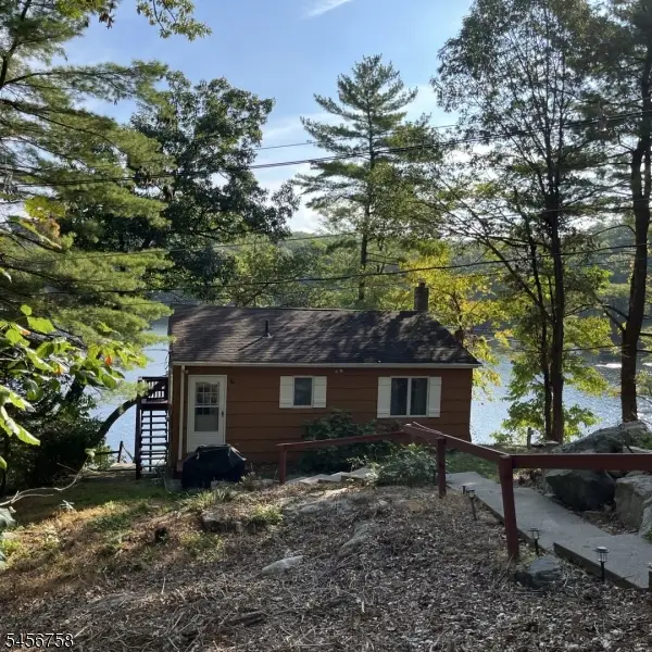 6 Jans Way, Byram, NJ 07821 - #1