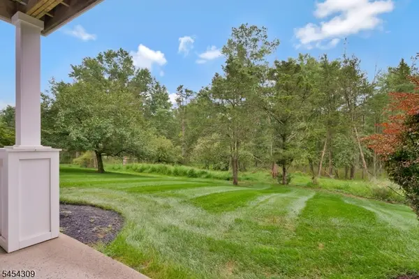 1408 Magnolia Ln, Branchburg Twp., NJ 08876