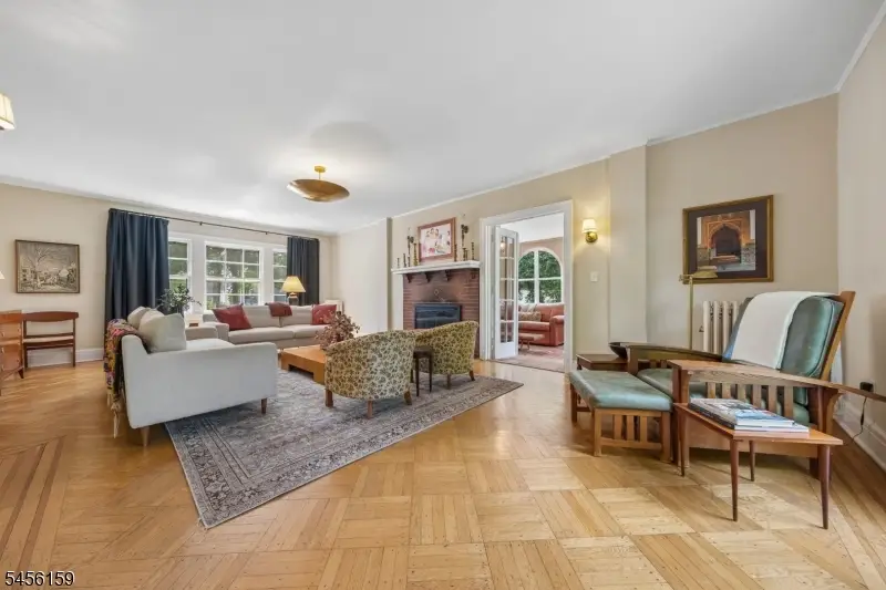 20 Pine Terrace East, Millburn, NJ 07078 - #3
