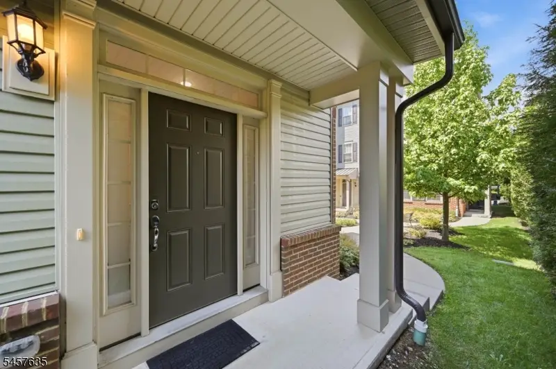 1 Braeburn Ct, Livingston, NJ 07039 - #3