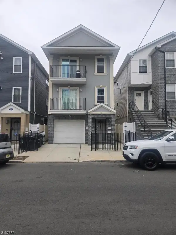 919 S 18th St, Newark City, NJ 07108